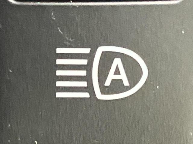 ルーミー X S 新品タイヤ/保証書/純正 SDナビ/スマートアシスト(トヨタ・ダイハツ)/電動スライドドア/Bluetooth接続/ETC/EBD付ABS/横滑り防止装置/アイドリングストップ/バックモニター 記録簿(32枚目)