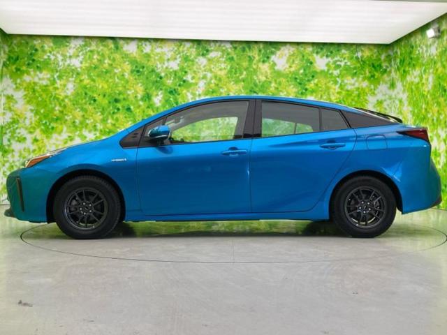 プリウス S 新品タイヤ/保証書/社外 9インチ SDナビ/衝突安全装置/車線逸脱防止支援システム/ヘッドランプ LED/Bluetooth接続/ETC/EBD付ABS/横滑り防止装置/アイドリングストップ 禁煙車(2枚目)