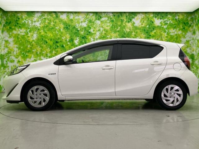 アクア L 純正 ナビ/Bluetooth接続/ETC/EBD付ABS/横滑り防止装置/アイドリングストップ/エアバッグ 運転席/エアバッグ 助手席/パワーウインドウ/キーレス/オートエアコン/パワーステアリング(2枚目)