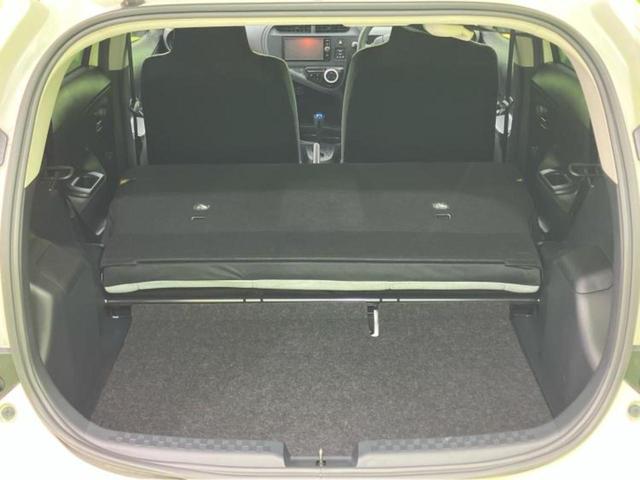 アクア L 純正 ナビ/Bluetooth接続/ETC/EBD付ABS/横滑り防止装置/アイドリングストップ/エアバッグ 運転席/エアバッグ 助手席/パワーウインドウ/キーレス/オートエアコン/パワーステアリング(19枚目)