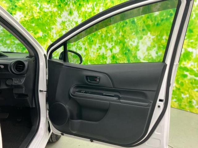 アクア L 純正 ナビ/Bluetooth接続/ETC/EBD付ABS/横滑り防止装置/アイドリングストップ/エアバッグ 運転席/エアバッグ 助手席/パワーウインドウ/キーレス/オートエアコン/パワーステアリング(21枚目)