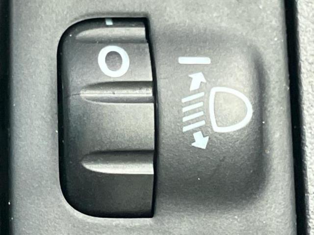 アクア L 純正 ナビ/Bluetooth接続/ETC/EBD付ABS/横滑り防止装置/アイドリングストップ/エアバッグ 運転席/エアバッグ 助手席/パワーウインドウ/キーレス/オートエアコン/パワーステアリング(29枚目)