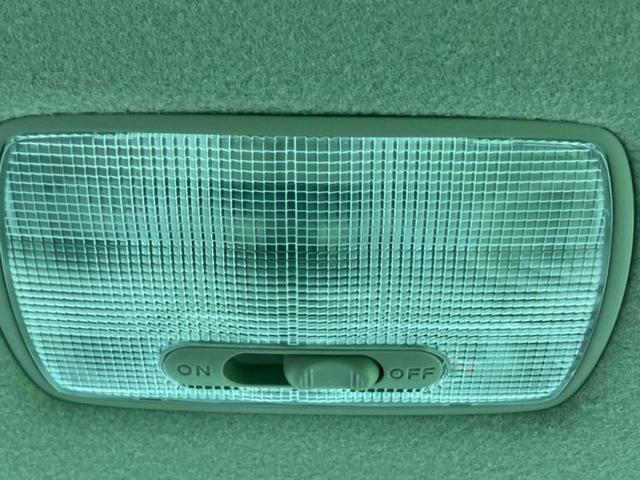 お車に合わせて無料保証以外にも、保証範囲、期間、距離を拡充させた有料保証もご用意しております！中古車の購入が初めてで不安・・・というお客様もご安心ください！