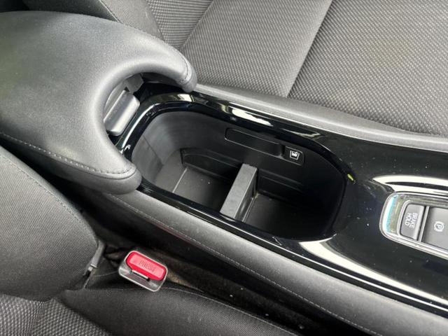 ヴェゼル ４ＷＤハイブリッドＸ　保証書／純正　ＳＤナビ／衝突安全装置／シートヒーター／ヘッドランプ　ＬＥＤ／Ｂｌｕｅｔｏｏｔｈ接続／ＥＴＣ／ＥＢＤ付ＡＢＳ／横滑り防止装置／アイドリングストップ／ホンダセンシング／バックモニター（40枚目）