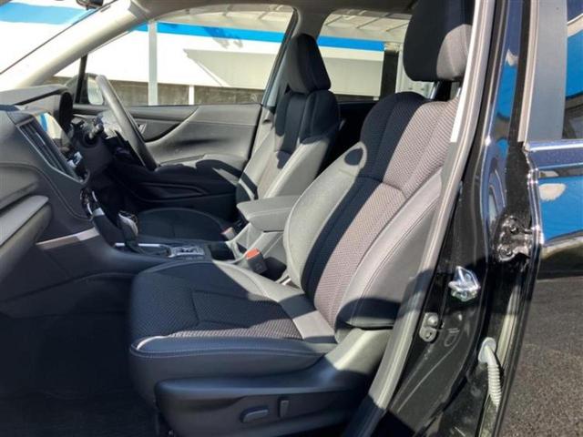 フォレスター ４ＷＤプレミアム　新品タイヤ／保証書／純正　８インチ　ＳＤナビ／デジタルインナーミラー／衝突安全装置／シートヒーター　全席／車線逸脱防止支援システム／ヘッドランプ　ＬＥＤ／Ｂｌｕｅｔｏｏｔｈ接続／ＥＴＣ　バックカメラ（6枚目）