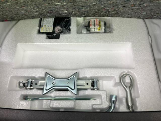 イグニス ハイブリッドMG 新品タイヤ/保証書/社外 ナビ/シートヒーター/ETC/EBD付ABS/横滑り防止装置/アイドリングストップ/DVD/エアバッグ 運転席/エアバッグ 助手席/パワーウインドウ/キーレスエントリー(26枚目)