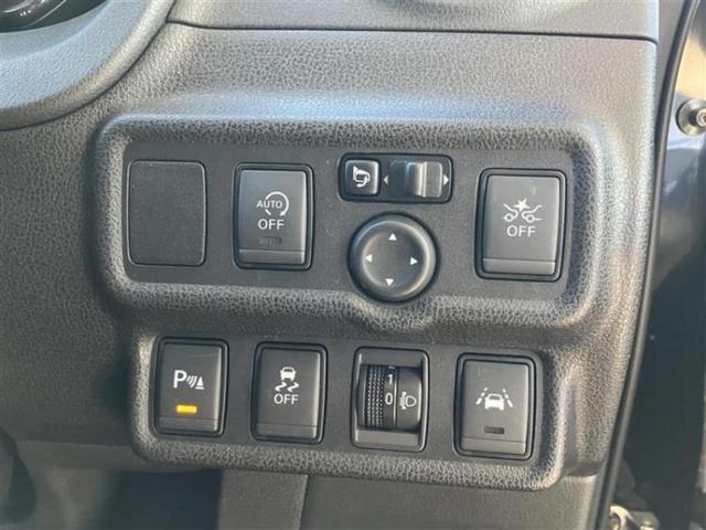 ノート Ｘ　保証書／純正　ＳＤナビ／エマージェンシーブレーキ／車線逸脱防止支援システム／ヘッドランプ　ＬＥＤ／ＥＢＤ付ＡＢＳ／横滑り防止装置／アイドリングストップ／バックモニター／フルセグＴＶ　バックカメラ（13枚目）