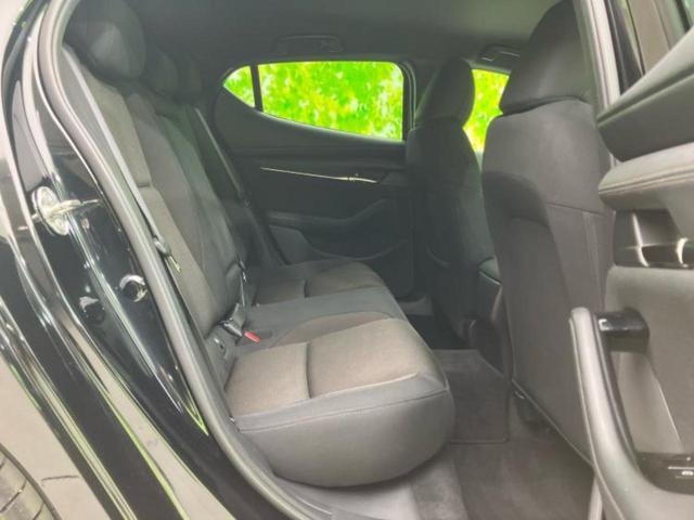 MAZDA3ファストバック 15Sツーリング 純正 SDナビ/衝突安全装置/車線逸脱防止支援システム/ヘッドランプ LED/ETC/EBD付ABS/横滑り防止装置/アイドリングストップ/バックモニター/フルセグTV/DVD/エアバッグ 運転席(5枚目)