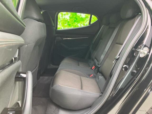 MAZDA3ファストバック 15Sツーリング 純正 SDナビ/衝突安全装置/車線逸脱防止支援システム/ヘッドランプ LED/ETC/EBD付ABS/横滑り防止装置/アイドリングストップ/バックモニター/フルセグTV/DVD/エアバッグ 運転席(7枚目)