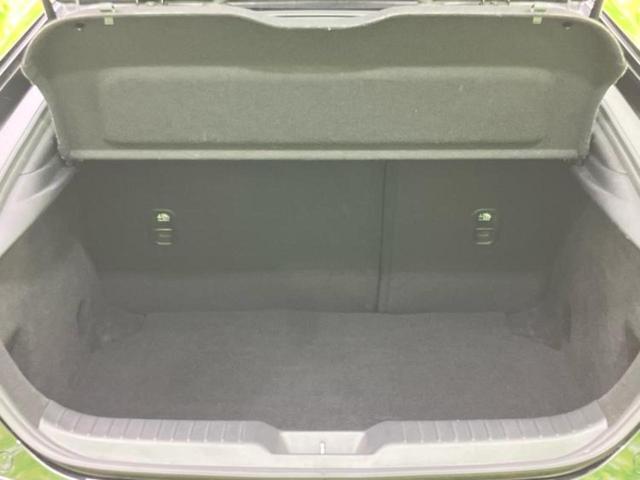 MAZDA3ファストバック 15Sツーリング 純正 SDナビ/衝突安全装置/車線逸脱防止支援システム/ヘッドランプ LED/ETC/EBD付ABS/横滑り防止装置/アイドリングストップ/バックモニター/フルセグTV/DVD/エアバッグ 運転席(8枚目)