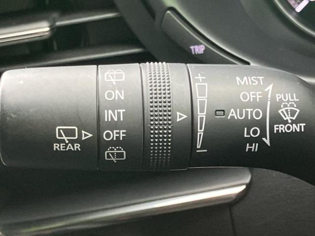 MAZDA3ファストバック 15Sツーリング 純正 SDナビ/衝突安全装置/車線逸脱防止支援システム/ヘッドランプ LED/ETC/EBD付ABS/横滑り防止装置/アイドリングストップ/バックモニター/フルセグTV/DVD/エアバッグ 運転席(17枚目)