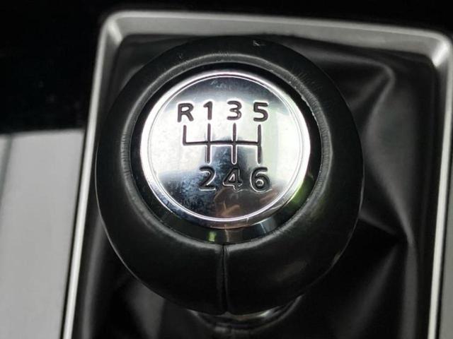 MAZDA3ファストバック 15Sツーリング 純正 SDナビ/衝突安全装置/車線逸脱防止支援システム/ヘッドランプ LED/ETC/EBD付ABS/横滑り防止装置/アイドリングストップ/バックモニター/フルセグTV/DVD/エアバッグ 運転席(18枚目)