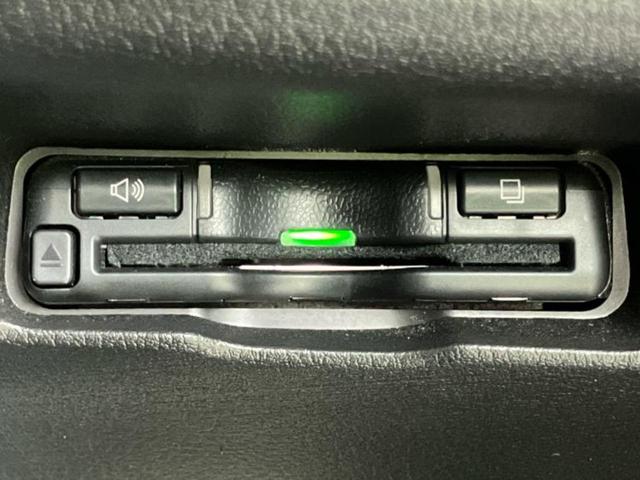 MAZDA3ファストバック 15Sツーリング 純正 SDナビ/衝突安全装置/車線逸脱防止支援システム/ヘッドランプ LED/ETC/EBD付ABS/横滑り防止装置/アイドリングストップ/バックモニター/フルセグTV/DVD/エアバッグ 運転席(27枚目)