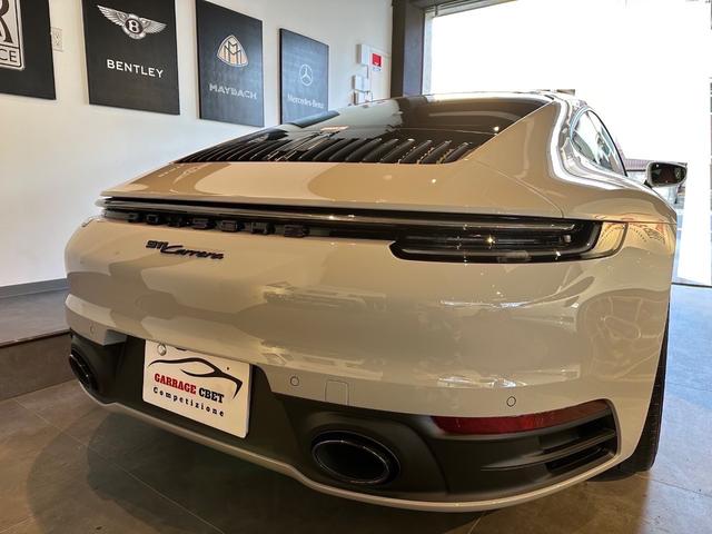 ９１１ ９１１　クレヨングレー　ロゴ　ＲＳスパイダーホイール　ＳＣパッケージ　スポーツエグゾースト　スポーツテールパイプ　ＧＴスポーツステアリング　ストレージパッケージ　ＥＤテールライト　パワーステアリング（9枚目）