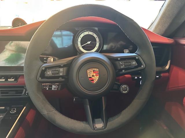 ９１１ ９１１　クレヨングレー　ロゴ　ＲＳスパイダーホイール　ＳＣパッケージ　スポーツエグゾースト　スポーツテールパイプ　ＧＴスポーツステアリング　ストレージパッケージ　ＥＤテールライト　パワーステアリング（14枚目）