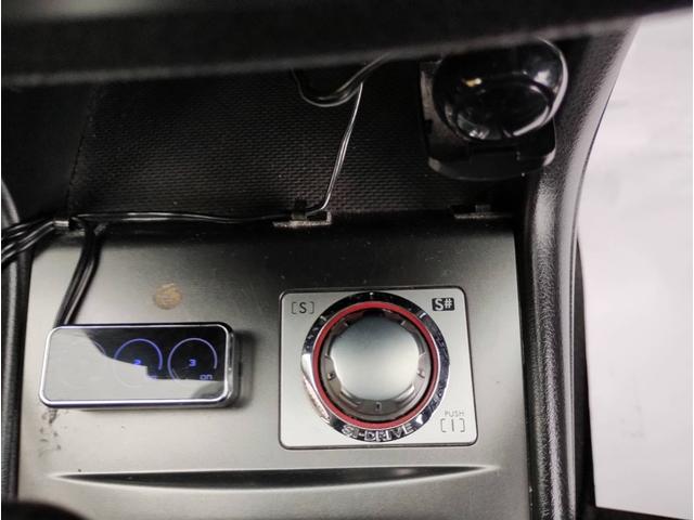 ２．０ＧＴ　４ＷＤ　ドライブレコーダー　ＥＴＣ　バックカメラ　ナビ　ＴＶ　ＨＩＤ　キーレスエントリー(11枚目)
