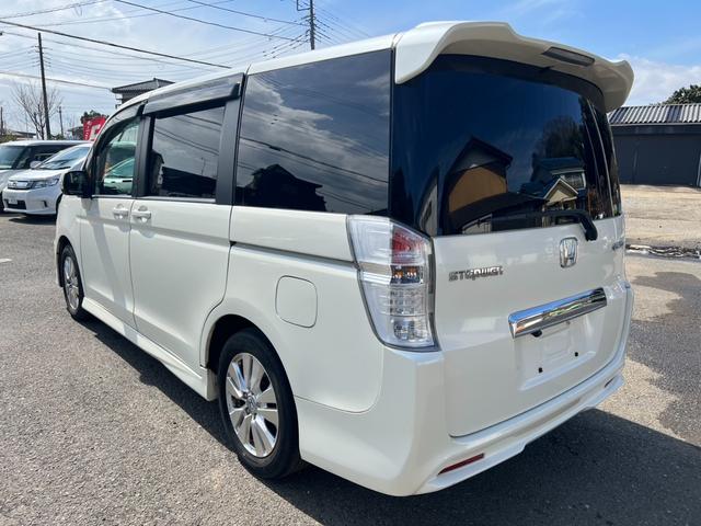 ステップワゴンスパーダ Ｓ　ＥＴＣ　バックカメラ　ナビ　ＴＶ　両側電動スライドドア　オートライト　ＨＩＤ　キーレスエントリー　３列シート　ウォークスルー　ＣＶＴ　アルミホイール　ＣＤ　ＵＳＢ　ミュージックプレイヤー接続可（18枚目）