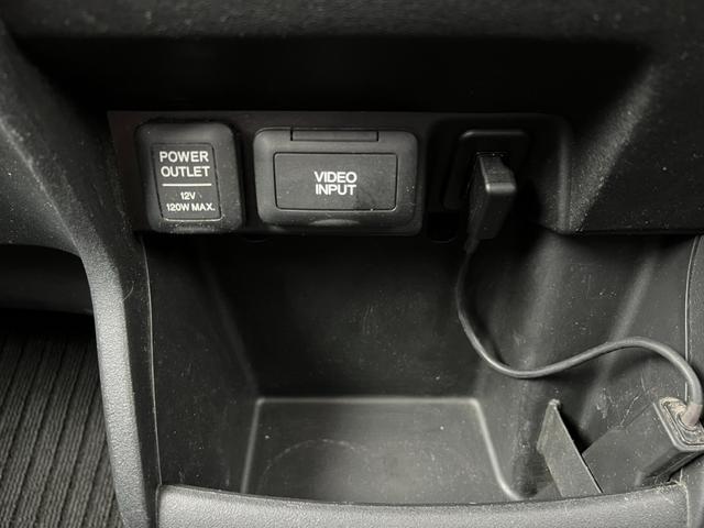 フリードスパイクハイブリッド ジャストセレクション　ハイブリッド　ＥＴＣ　バックカメラ　ナビ　ＴＶ　両側電動スライドドア　オートクルーズコントロール　ＨＩＤ　キーレスエントリー　アイドリングストップ　電動格納ミラー　ＣＶＴ　アルミホイール　ＣＤ　ＡＢＳ（27枚目）