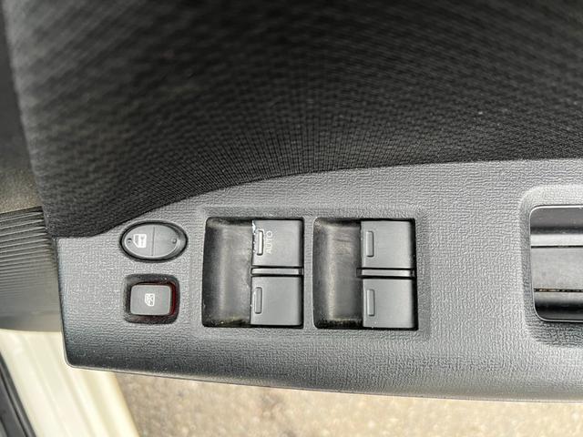 フリードスパイク G ジャストセレクション ナビ TV 両側スライド・片側電動 HID スマートキー 電動格納ミラー ウォークスルー CVT アルミホイール CD USB Bluetooth ABS エアコン パワーステアリング(11枚目)