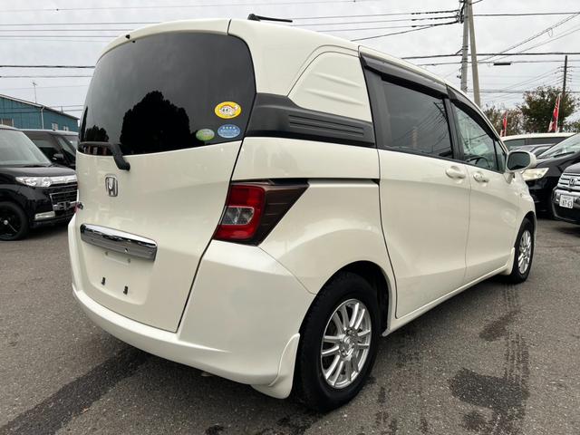 フリードスパイク G ジャストセレクション ナビ TV 両側スライド・片側電動 HID スマートキー 電動格納ミラー ウォークスルー CVT アルミホイール CD USB Bluetooth ABS エアコン パワーステアリング(18枚目)