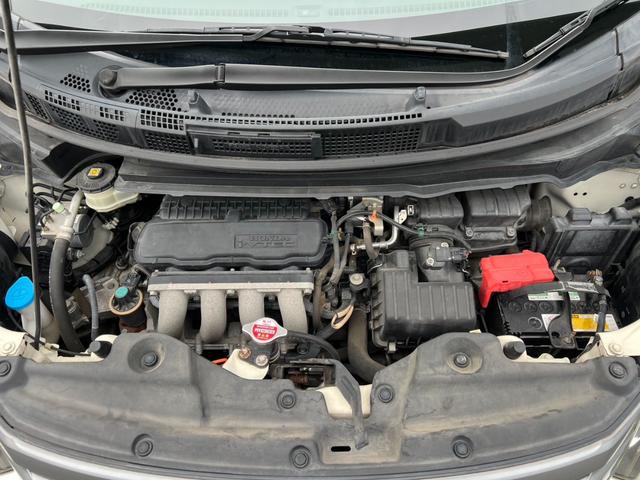 フリードスパイク G ジャストセレクション ナビ TV 両側スライド・片側電動 HID スマートキー 電動格納ミラー ウォークスルー CVT アルミホイール CD USB Bluetooth ABS エアコン パワーステアリング(20枚目)