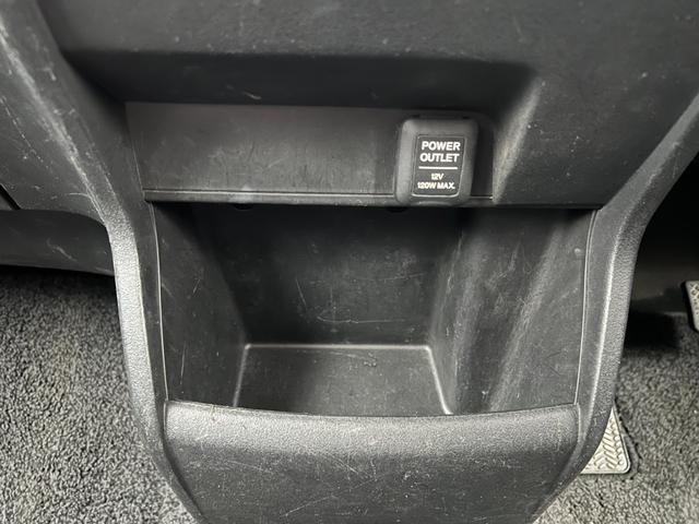 フリードスパイク G ジャストセレクション ナビ TV 両側スライド・片側電動 HID スマートキー 電動格納ミラー ウォークスルー CVT アルミホイール CD USB Bluetooth ABS エアコン パワーステアリング(27枚目)