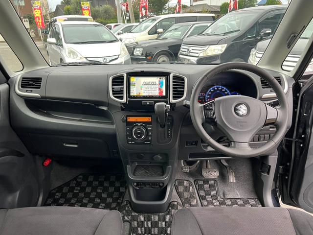 ソリオ ブラック&ホワイト ETC ナビ TV 両側電動スライドドア HID スマートキー 電動格納ミラー ウォークスルー CVT アルミホイール CD DVD再生 USB 盗難防止システム 衝突安全ボディ ABS エアコン(2枚目)