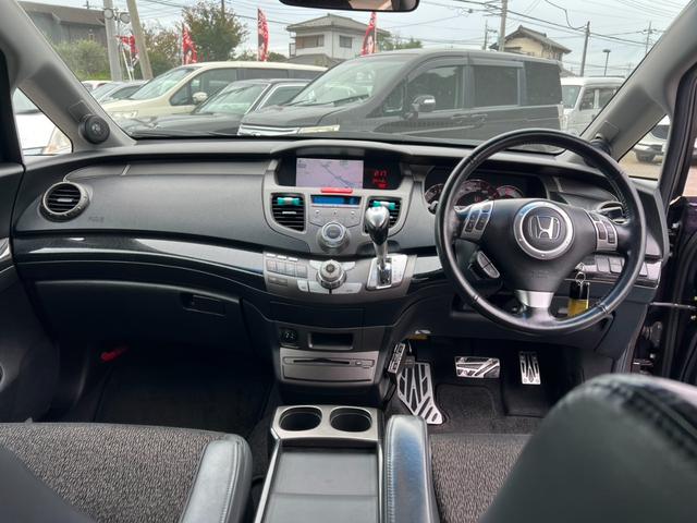 オデッセイ アブソルート　ＥＴＣ　バックカメラ　ナビ　オートクルーズコントロール　ＨＩＤ　サンルーフ　キーレスエントリー　電動格納ミラー　ＡＴ　アルミホイール　ＣＤ　盗難防止システム　衝突安全ボディ　ＡＢＳ　ＥＳＣ　エアコン（2枚目）