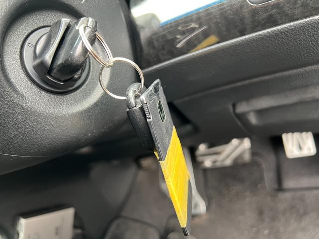 オデッセイ アブソルート　ＥＴＣ　バックカメラ　ナビ　オートクルーズコントロール　ＨＩＤ　サンルーフ　キーレスエントリー　電動格納ミラー　ＡＴ　アルミホイール　ＣＤ　盗難防止システム　衝突安全ボディ　ＡＢＳ　ＥＳＣ　エアコン（10枚目）