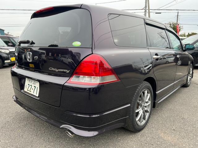 オデッセイ アブソルート　ＥＴＣ　バックカメラ　ナビ　オートクルーズコントロール　ＨＩＤ　サンルーフ　キーレスエントリー　電動格納ミラー　ＡＴ　アルミホイール　ＣＤ　盗難防止システム　衝突安全ボディ　ＡＢＳ　ＥＳＣ　エアコン（16枚目）