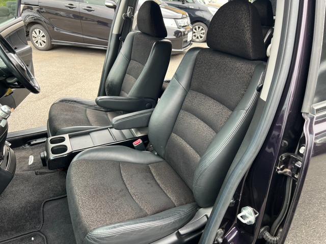 オデッセイ アブソルート　ＥＴＣ　バックカメラ　ナビ　オートクルーズコントロール　ＨＩＤ　サンルーフ　キーレスエントリー　電動格納ミラー　ＡＴ　アルミホイール　ＣＤ　盗難防止システム　衝突安全ボディ　ＡＢＳ　ＥＳＣ　エアコン（25枚目）