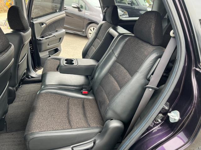 オデッセイ アブソルート　ＥＴＣ　バックカメラ　ナビ　オートクルーズコントロール　ＨＩＤ　サンルーフ　キーレスエントリー　電動格納ミラー　ＡＴ　アルミホイール　ＣＤ　盗難防止システム　衝突安全ボディ　ＡＢＳ　ＥＳＣ　エアコン（28枚目）