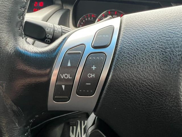 オデッセイ アブソルート　ＥＴＣ　バックカメラ　ナビ　オートクルーズコントロール　ＨＩＤ　サンルーフ　キーレスエントリー　電動格納ミラー　ＡＴ　アルミホイール　ＣＤ　盗難防止システム　衝突安全ボディ　ＡＢＳ　ＥＳＣ　エアコン（31枚目）