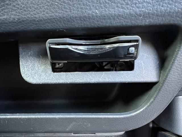 ＭＲワゴン １０ｔｈアニバーサリー　リミテッド　ＥＴＣ　ナビ　ＴＶ　オートライト　ＨＩＤ　スマートキー　電動格納ミラー　ベンチシート　ＣＶＴ　盗難防止システム　ＡＢＳ　ＣＤ　ＵＳＢ　Ｂｌｕｅｔｏｏｔｈ　アルミホイール　衝突安全ボディ　エアコン（10枚目）