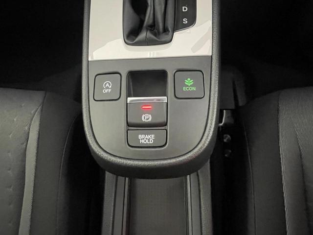 ベーシック　登録済未使用車／Ｈｏｎｄａ　ＳＥＮＳＩＮＧ／ハロゲン／電子パーキングブレーキ／フルオートＡ／Ｃ／フルフラット／スマートキー(17枚目)