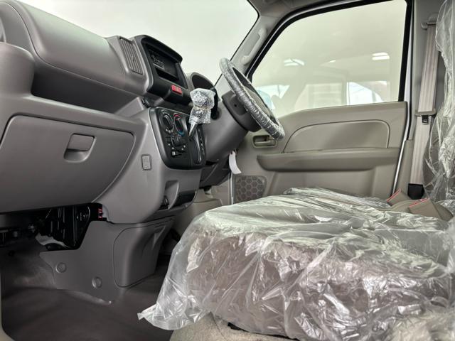 エブリイ ＰＡリミテッド　衝突被害軽減システム　誤発進抑制装置　キーレス　マニュアルエアコン　アイドリングストップ　オートライト（57枚目）