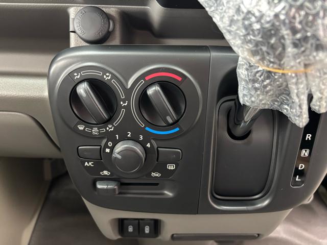 エブリイ ＰＡリミテッド　衝突被害軽減システム　誤発進抑制装置　キーレス　マニュアルエアコン　アイドリングストップ　オートライト（64枚目）