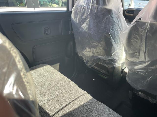 スペーシア ハイブリッドG 衝突被害軽減システム 誤発進抑制装置 スマートキー マイルドハイブリッド LEDランプ 両側スライドドア 電動格納ミラー フットパーキングブレーキ オートエアコン オートライト ホイールキャップ(29枚目)