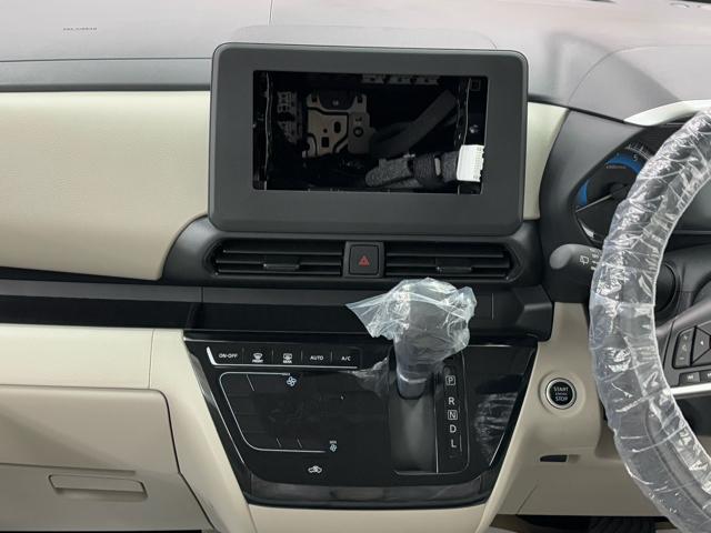 ルークス X 衝突被害軽減システム 誤発進抑制装置 スマートキー スマートシンプルハイブリッド LEDランプ フットパーキングブレーキ 片側電動スライドドア オートエアコン ホイールキャップ 助手席下収納BOX(47枚目)