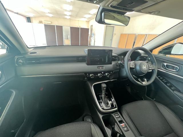 ヴェゼル ｅ：ＨＥＶ　Ｚ　登録済未使用車　ＨｏｎｄａＳＥＮＳＩＮＧ　パワーリアゲート　電子パーキング　ブレーキホールド（15枚目）