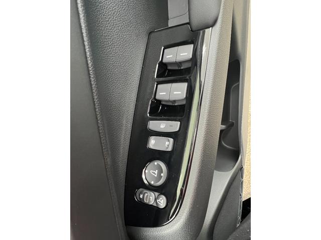 ヴェゼル ｅ：ＨＥＶ　Ｚ　登録済未使用車　ＨｏｎｄａＳＥＮＳＩＮＧ　パワーリアゲート　電子パーキング　ブレーキホールド（17枚目）