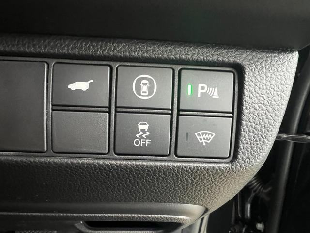 ヴェゼル ｅ：ＨＥＶ　Ｚ　登録済未使用車　ＨｏｎｄａＳＥＮＳＩＮＧ　パワーリアゲート　電子パーキング　ブレーキホールド（23枚目）
