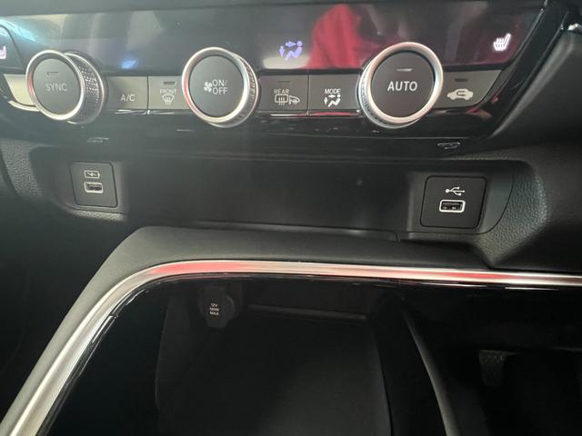 ヴェゼル ｅ：ＨＥＶ　Ｚ　登録済未使用車　ＨｏｎｄａＳＥＮＳＩＮＧ　パワーリアゲート　電子パーキング　ブレーキホールド（32枚目）