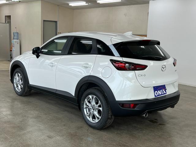 ＣＸ－３ １５Ｓ　ツーリング　登録済未使用車　アダプティブクルーズコントロール　コーナーセンサー　全方位カメラ　マツダコネクト　オルガン式ペダル　ＣａｒＰｌａｙ　フルセグテレビ（9枚目）