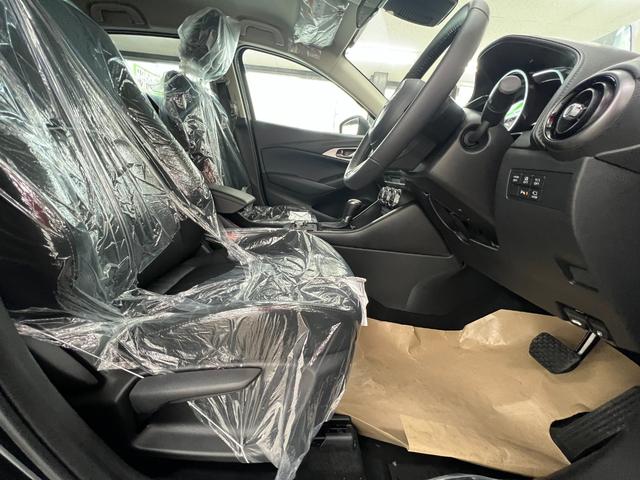 ＣＸ－３ １５Ｓ　ツーリング　登録済未使用車　アダプティブクルーズコントロール　コーナーセンサー　全方位カメラ　マツダコネクト　オルガン式ペダル　ＣａｒＰｌａｙ　フルセグテレビ（13枚目）