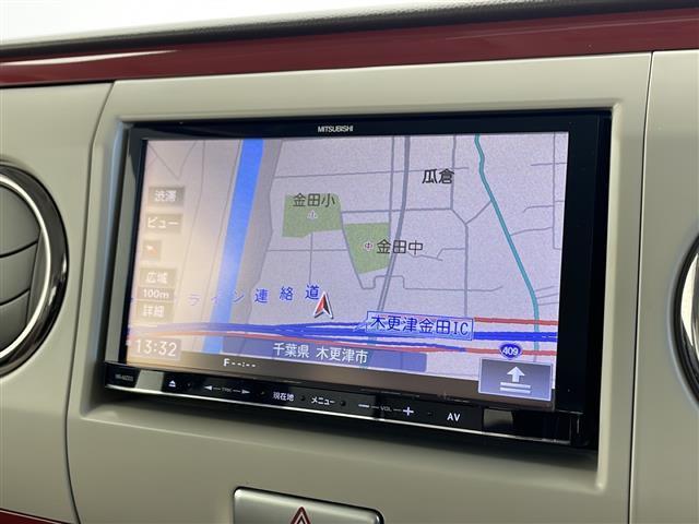 Ｘ　禁煙車　社外ナビ　ＣＤ　ＤＶＤ　Ｂｌｕｅｔｏｏｔｈ　ＴＶ　レザーシート　バックカメラ　ＥＴＣ　アイドリングストップ　革巻きステアリング　電格ミラー　ウィンカーミラー　ＨＩＤヘッドライト　オートライト(8枚目)