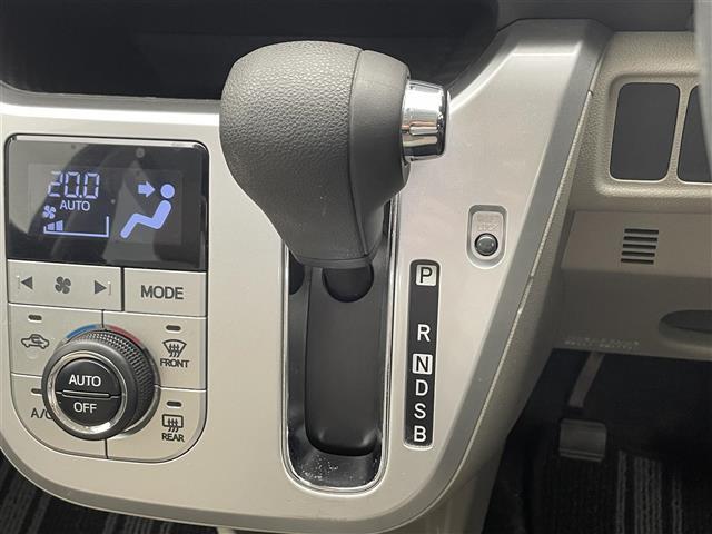キャスト スタイルＸ　横滑り防止装置　社外オーディオ（ＦＭ／ＡＭ）　スマートキー　ハロゲンヘッドライト　エンジンプッシュスタート　電動格納ミラー　純正サイドバイザー　純正フロアマット　Ｗエアバッグ（11枚目）