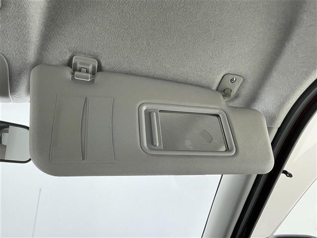 キャスト スタイルＸ　横滑り防止装置　社外オーディオ（ＦＭ／ＡＭ）　スマートキー　ハロゲンヘッドライト　エンジンプッシュスタート　電動格納ミラー　純正サイドバイザー　純正フロアマット　Ｗエアバッグ（13枚目）