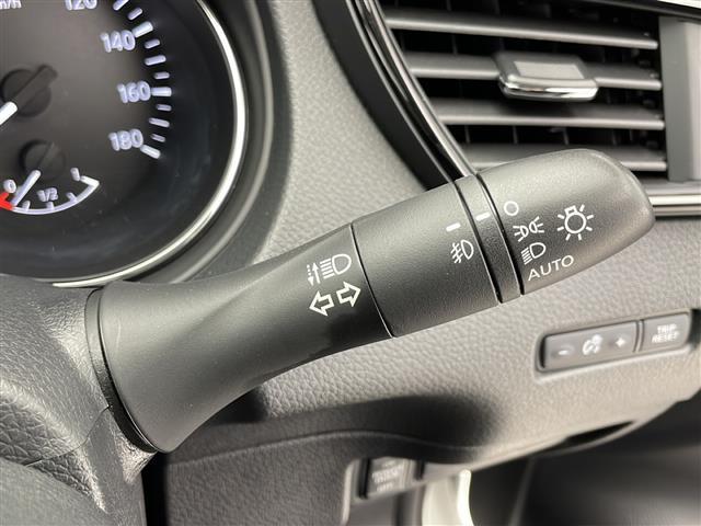 エクストレイル ２０Ｘｉ　社外ナビ　ＡＭ／ＦＭ／ＣＤ／ＤＶＤ／ＳＤ／ＵＳＢ／ＢＴ　フルセグＴＶ　アラウンドビューカメラ　プロパイロット　レーンキープアシスト　エマージェンシーブレーキ　パワーバックドア　シートヒーター（12枚目）