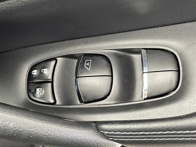 エクストレイル ２０Ｘｉ　社外ナビ　ＡＭ／ＦＭ／ＣＤ／ＤＶＤ／ＳＤ／ＵＳＢ／ＢＴ　フルセグＴＶ　アラウンドビューカメラ　プロパイロット　レーンキープアシスト　エマージェンシーブレーキ　パワーバックドア　シートヒーター（21枚目）